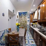 Giallo Napoletano Apartament *