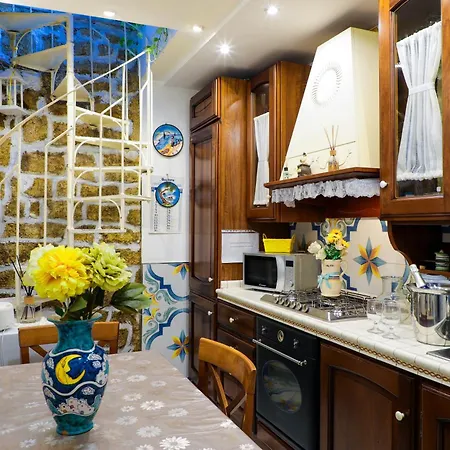 Giallo Napoletano Apartament
