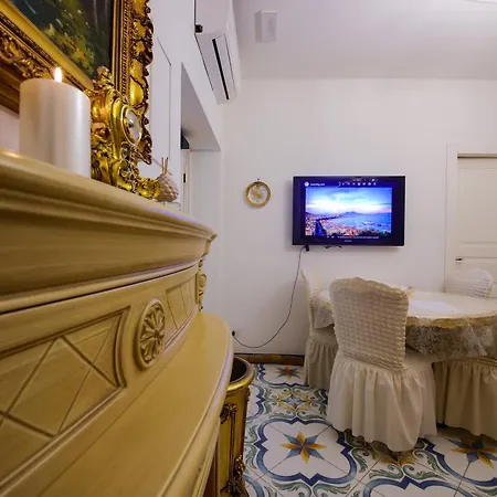Giallo Napoletano Apartament *