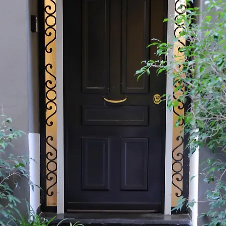 Giallo Napoletano נאפולי